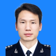 何 诚